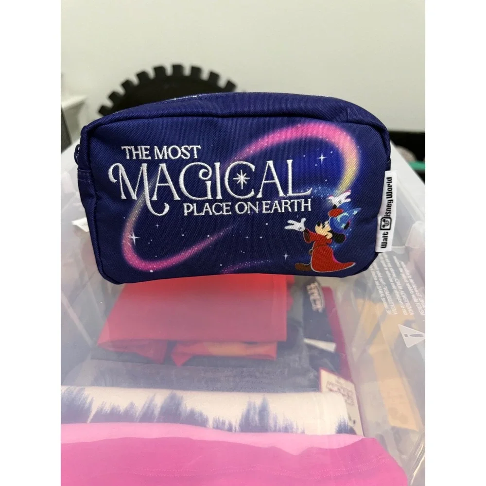 WALT DISNYE WORLD/FANNY PACK/FANTASIA/MAGICAL PLACE ON EARTH/NWT/DWFPB062226